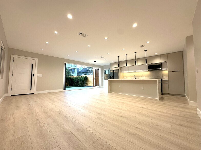 Building Photo - 36 Paloma Ave
