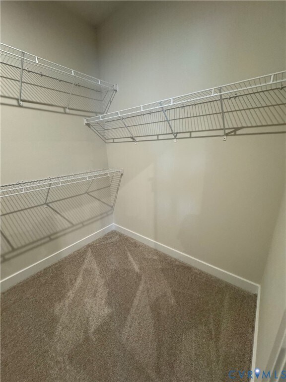 Building Photo - 8001 Lake Laurel Ln