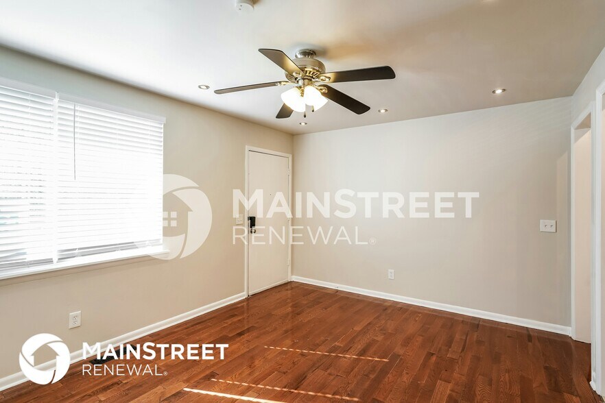 Building Photo - 3804 Scotwood Dr