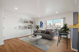 Building Photo - 3 Bed 2 Bath Apartment