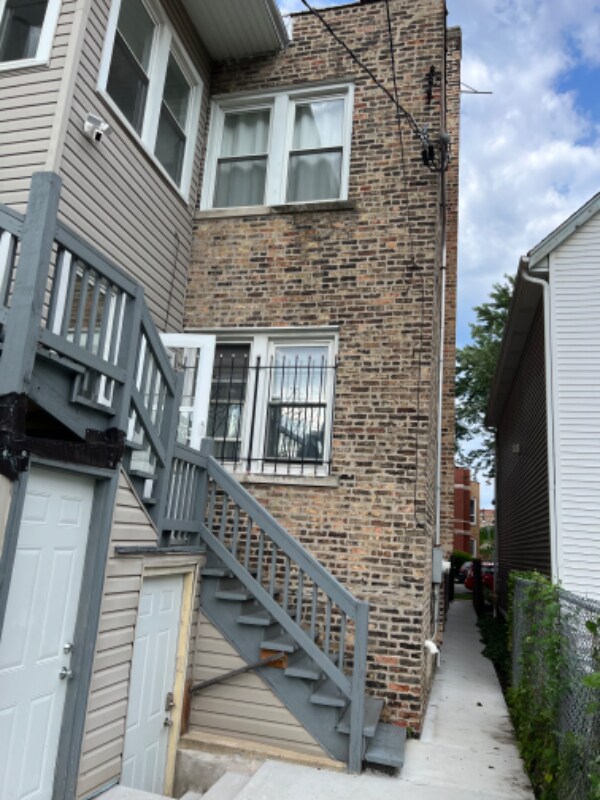 Building Photo - 1008 N Mozart St