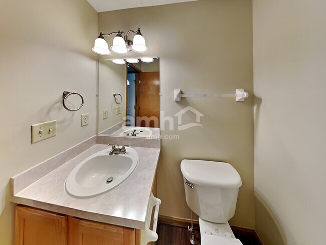 Building Photo - 7394 Winchester Cathedral Ct