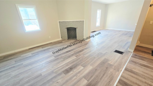 Building Photo - 1032 Raspberry St