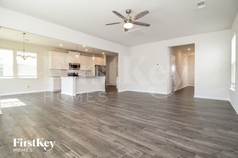 Building Photo - 302 Ashborne Ln