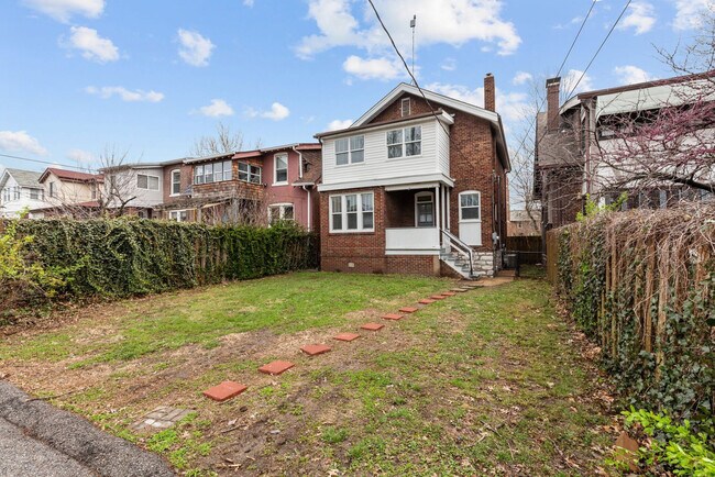 Building Photo - 1135 S Kingshighway Blvd