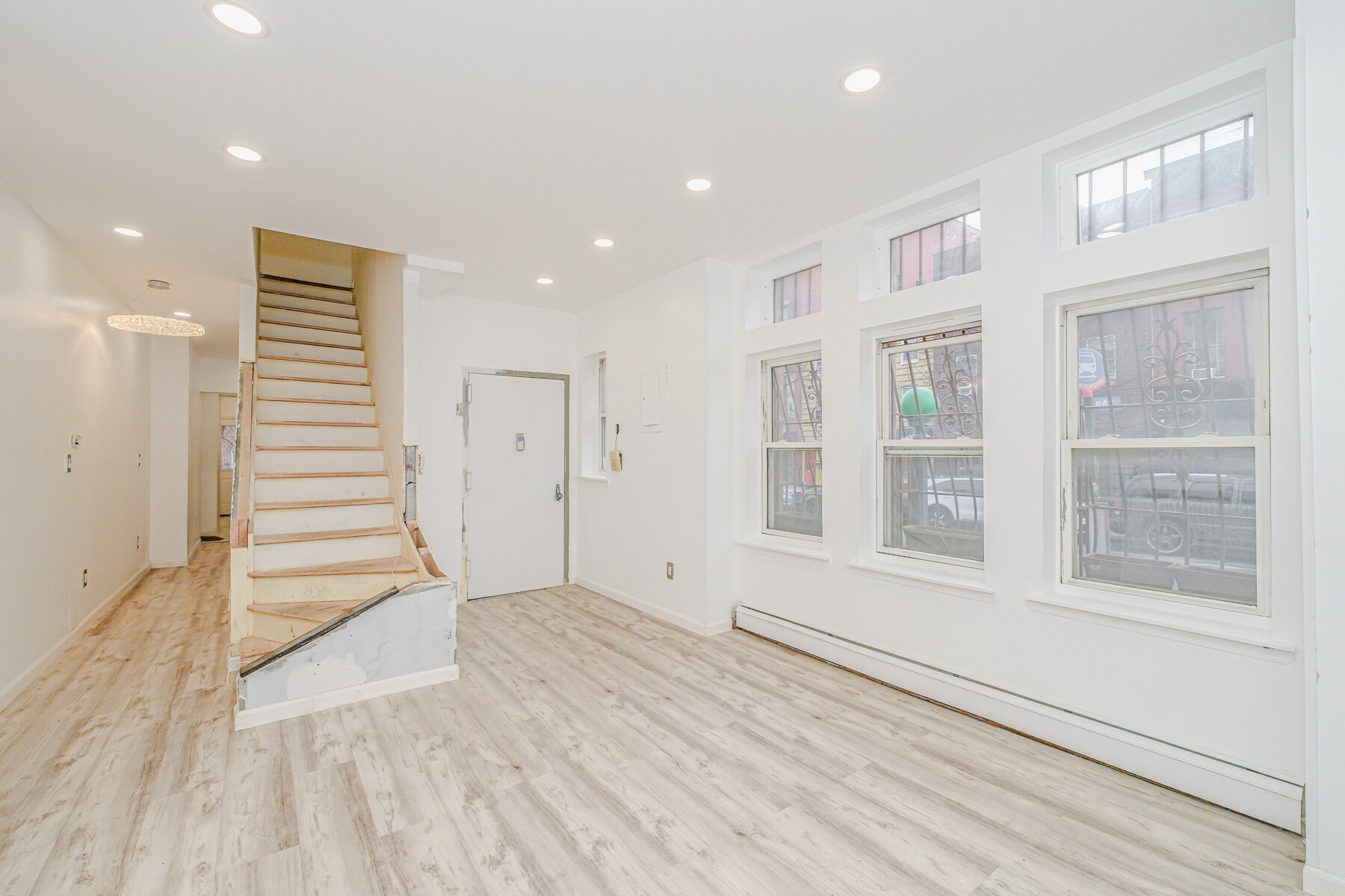 Building Photo - 384 Lafayette Ave