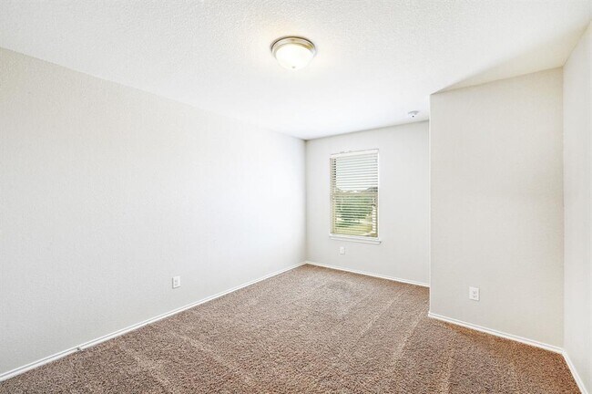 Building Photo - 7904 Gato Ln