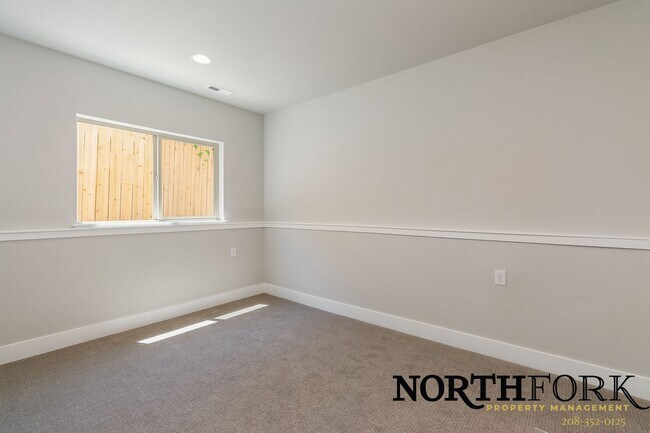 Building Photo - New Construction and Great Location - Avai...