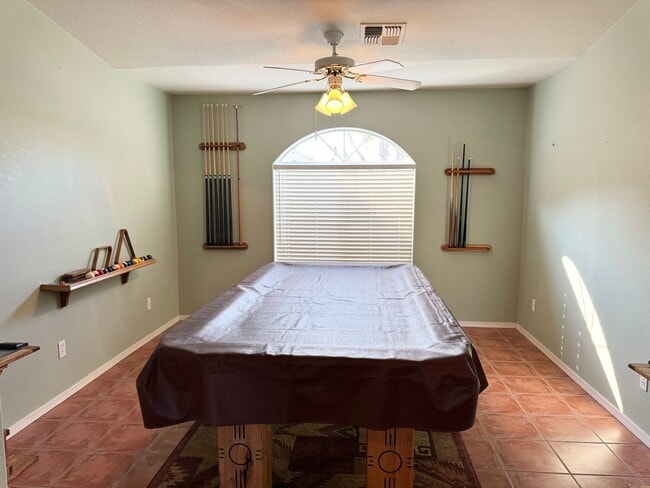 Building Photo - Spacious 3-Bedroom Home with RV Parking & Boat-Deep Garage