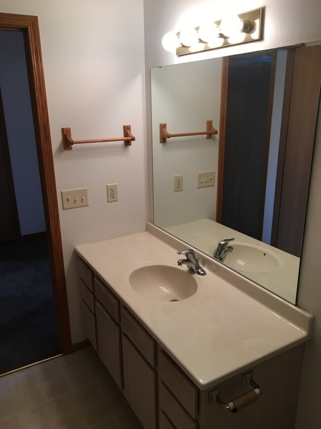 Building Photo - 1911 Haughton Ave