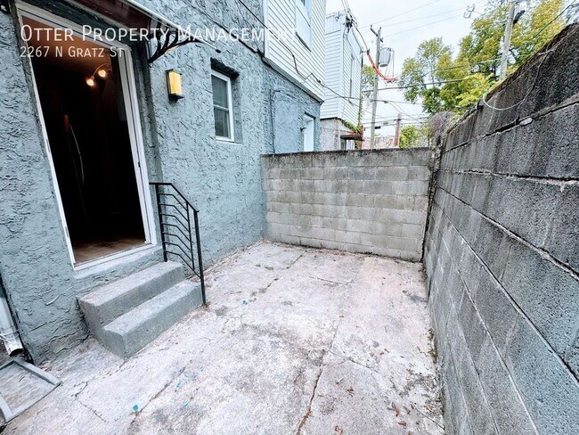 Building Photo - 2267 N Gratz St