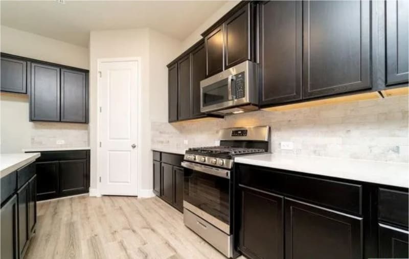 Building Photo - 105 Giverny