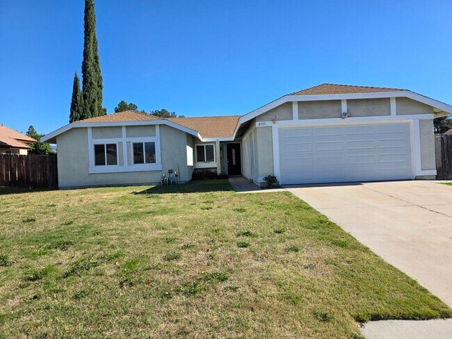 Building Photo - Close to Cal State