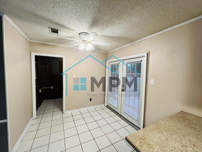 Building Photo - 105 Hilltop Dr