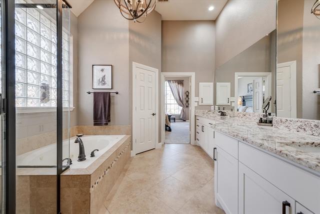 Building Photo - 1804 Briaroaks Dr