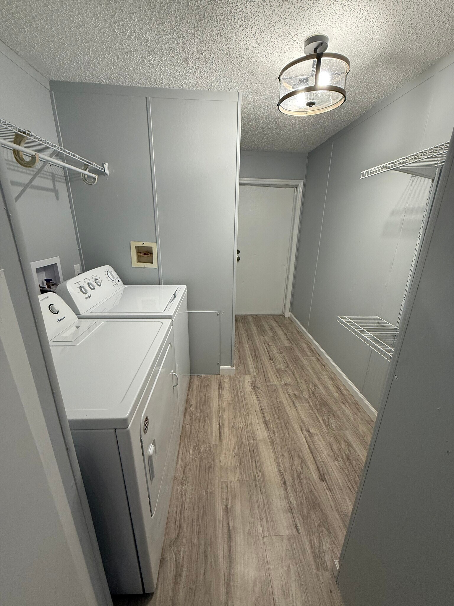 Utility room - 516 Crouch Rd
