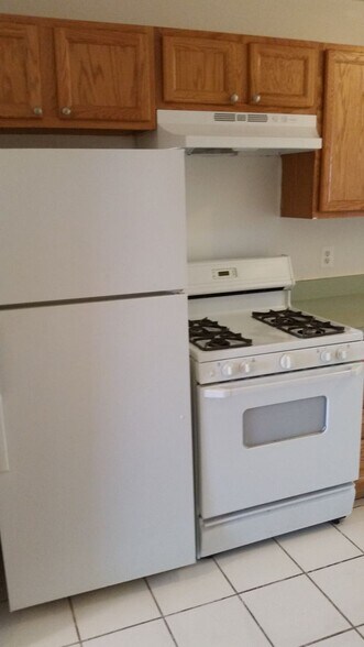 Building Photo - 1113-1113 19th St NE