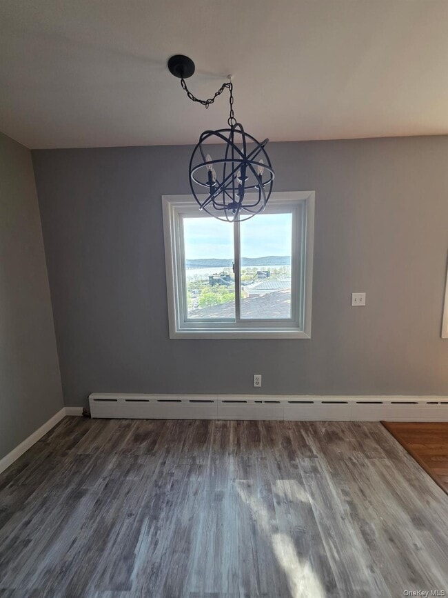 Building Photo - 96 Main St