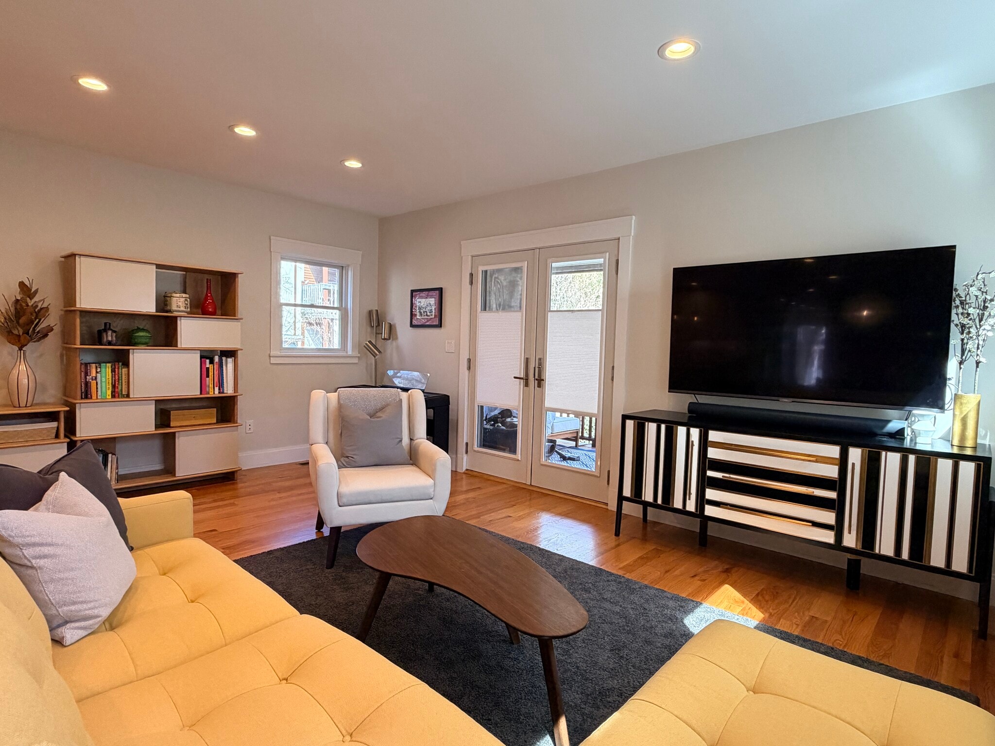 Building Photo - 13 Cottage Ave