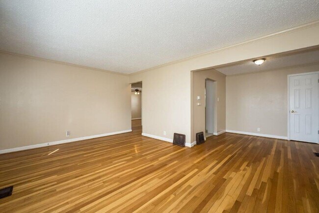 Building Photo - 10546 Anson Dr