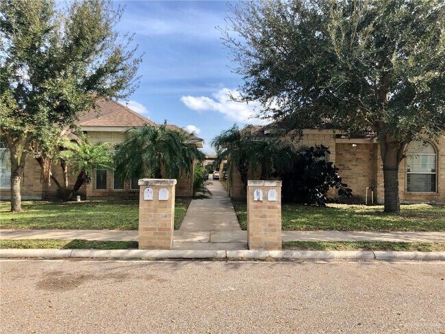 Primary Photo - 3605 S Embassy Ave