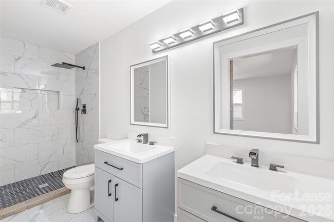 Building Photo - 1315 Vickie Ln