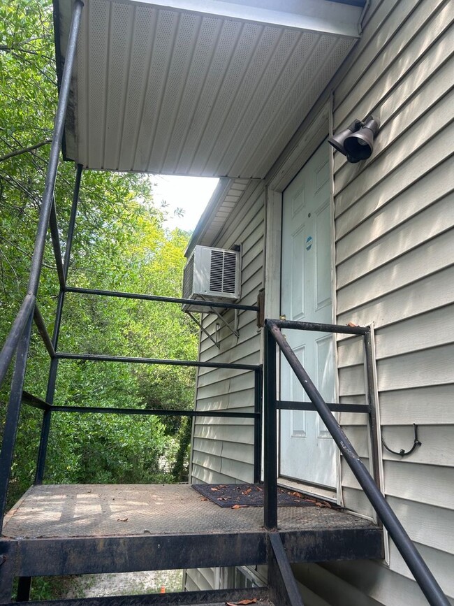 Building Photo - 2015-A Holt Drive