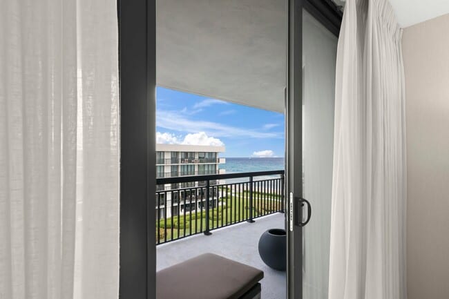 Building Photo - 3140 S Ocean Blvd