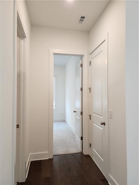 Building Photo - 1241 Westshore Dr