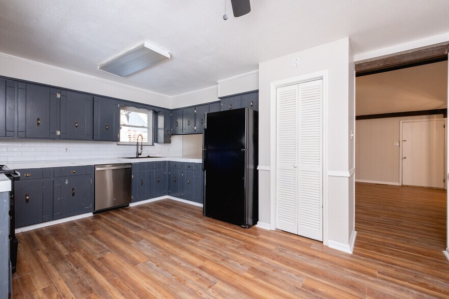 Building Photo - 13 Coronado Cv