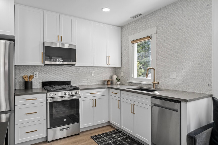 Building Photo - 428 S 400 W