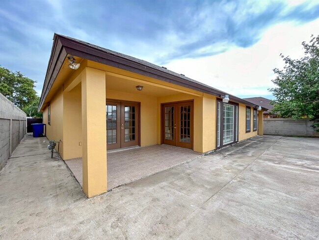 Building Photo - 430 Northstar Dr