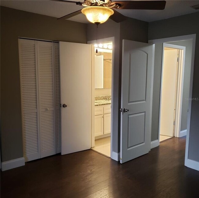 Closet main bedroom - 4427 Dylan Loop