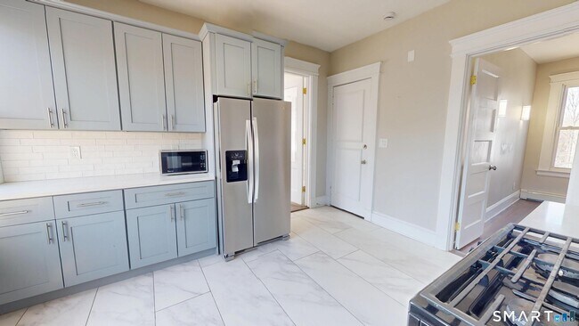 Building Photo - 1616 Chapel St