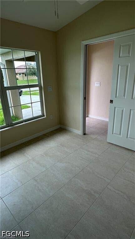 Building Photo - 1609 Savona Pkwy W
