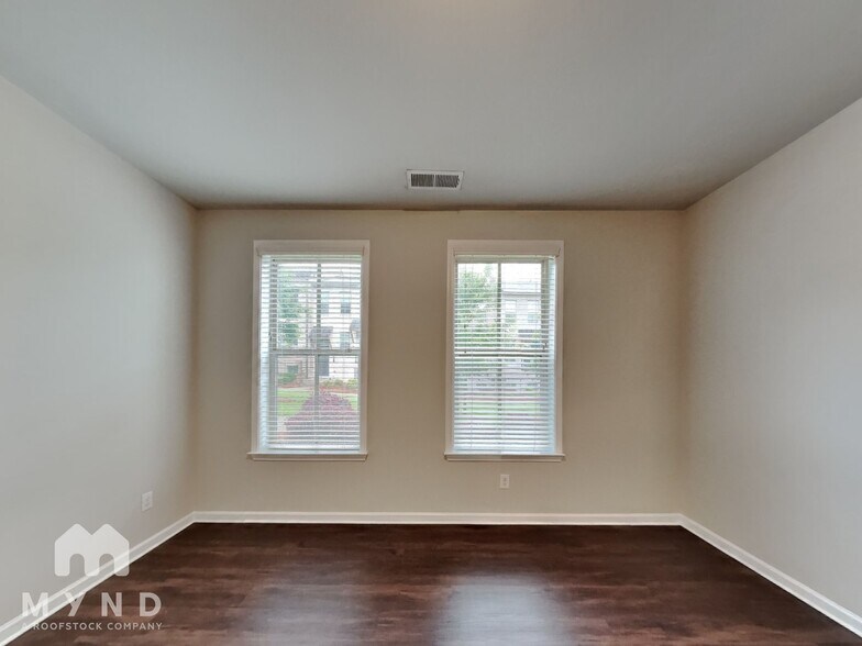 Building Photo - 4333 Water Elm Alley
