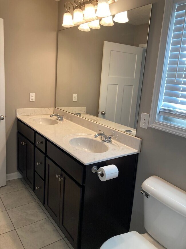 Building Photo - New & Improved Price!