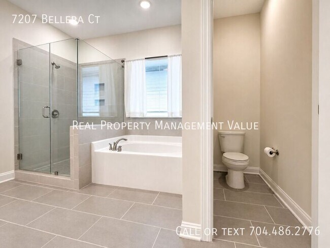 Building Photo - 7207 Bellera Ct