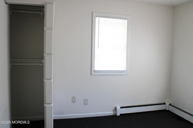 Building Photo - 58 W Greystone Rd