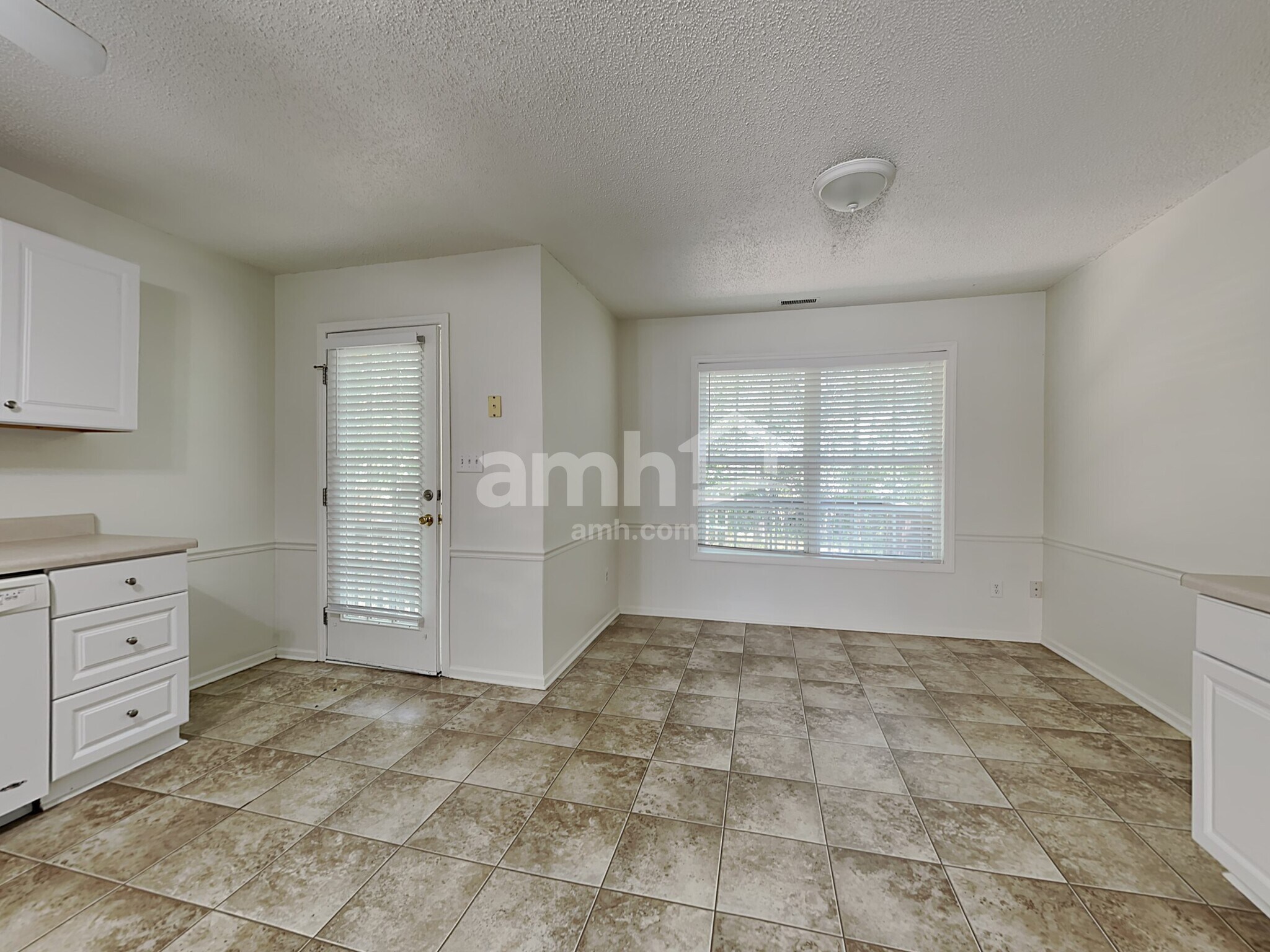 Building Photo - 1703 Hunterwoods Dr