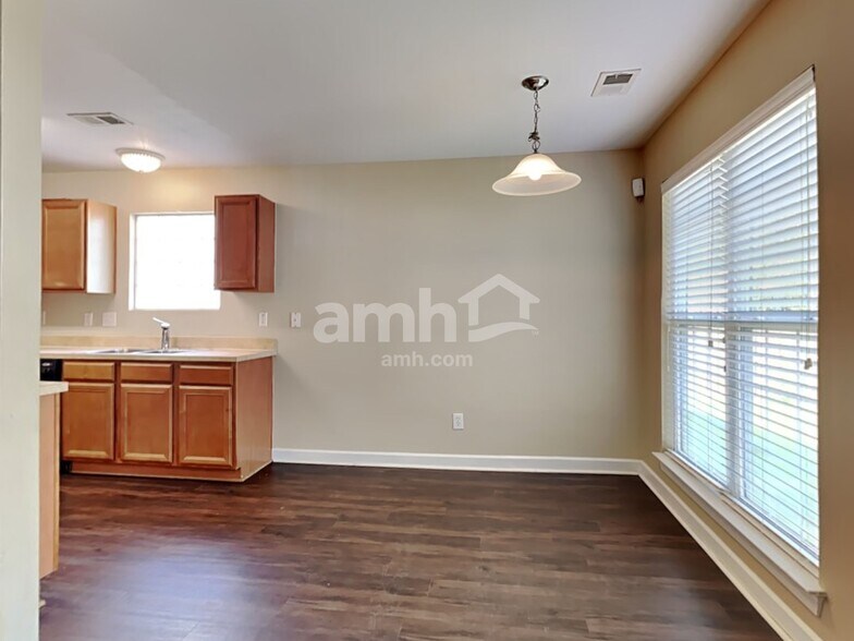 Building Photo - 222 Garden Grove Dr
