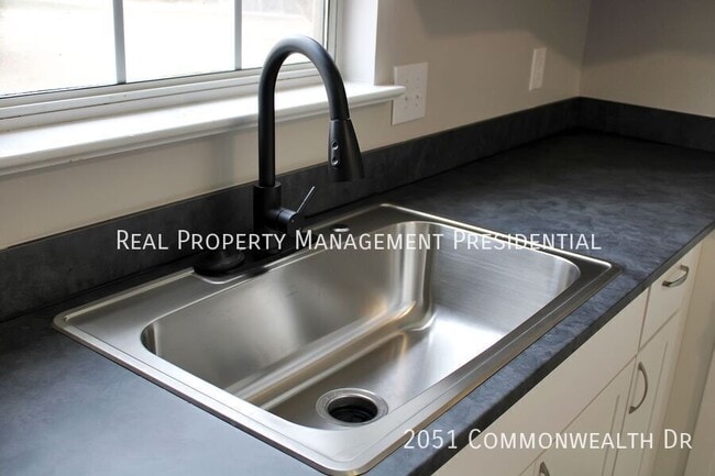 Building Photo - 2051 Commonwealth Dr