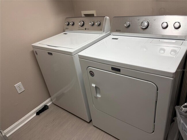 Building Photo - 12203 Wild Iris Way