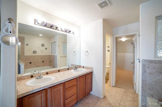 Building Photo - 9816 E Carolina Pl