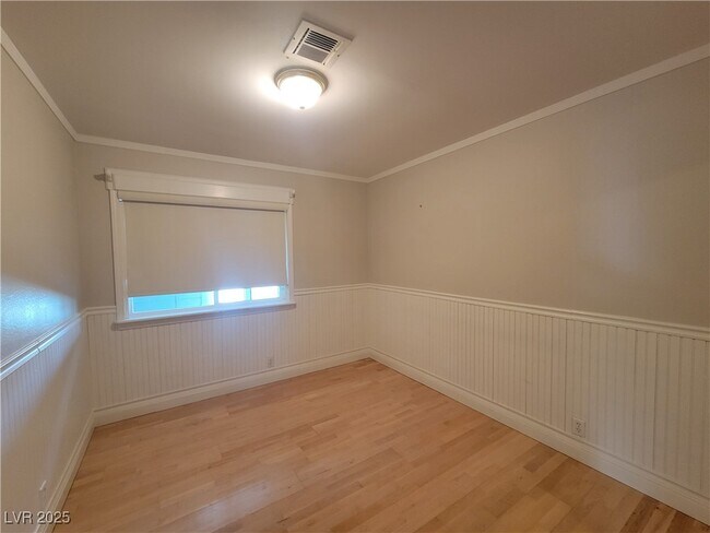 Building Photo - 5836 Corazon Dr