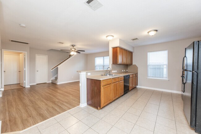 Building Photo - 1006 Vernage Rd