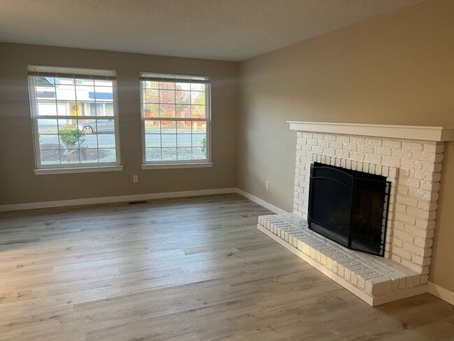 Building Photo - 3Bd/2.25Ba Renton House