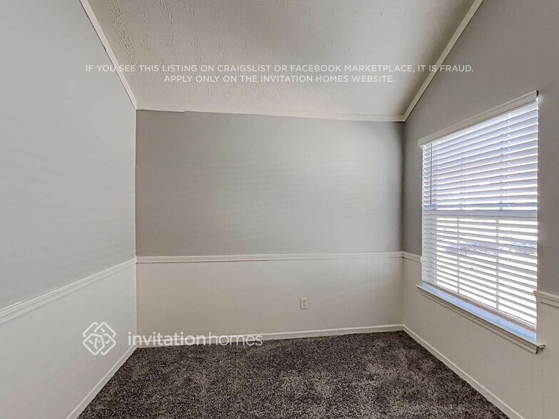 Building Photo - 1020 Ivey Ln