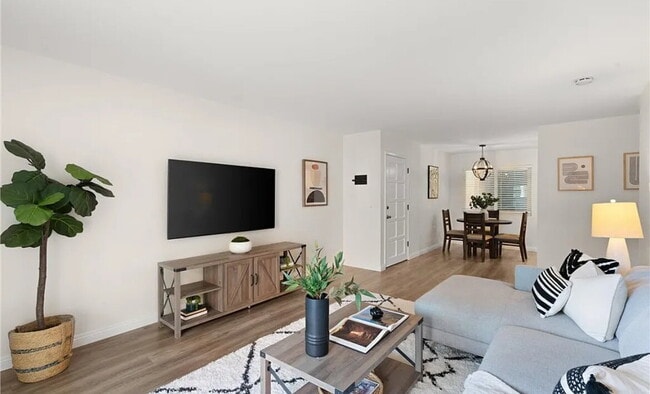 Building Photo - charming 1-bedroom, 1-bathroom