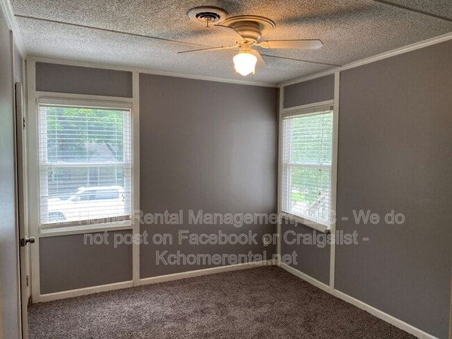 Building Photo - 704 NE 45th Terrace